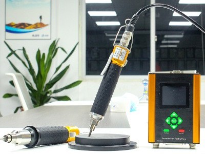 伺服電批加上機器人視覺，究竟是什么效果？-堅豐股份